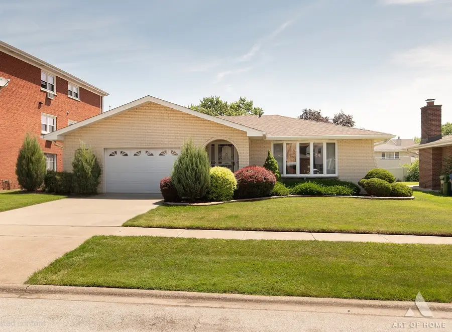 9525 S Kolin Avenue, Oak Lawn, IL 60453 - #3