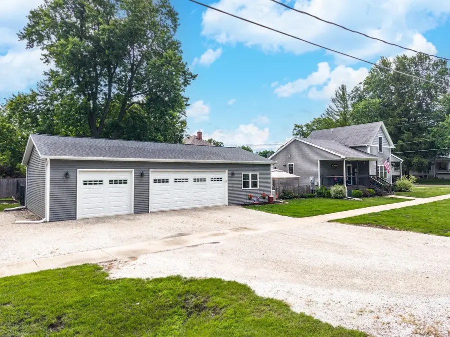 101 E 4th Street, El Paso, IL 61738 - #3