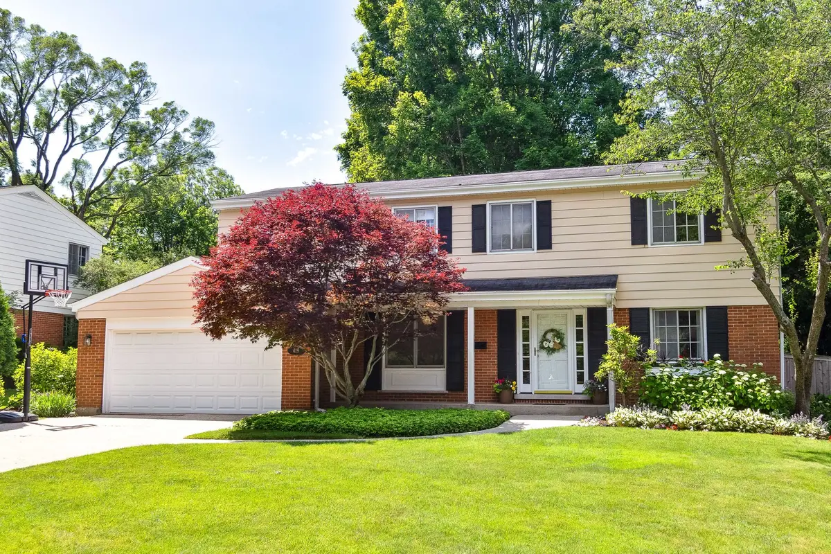 419 W Sheridan Place, Lake Bluff, IL 60044 - #1