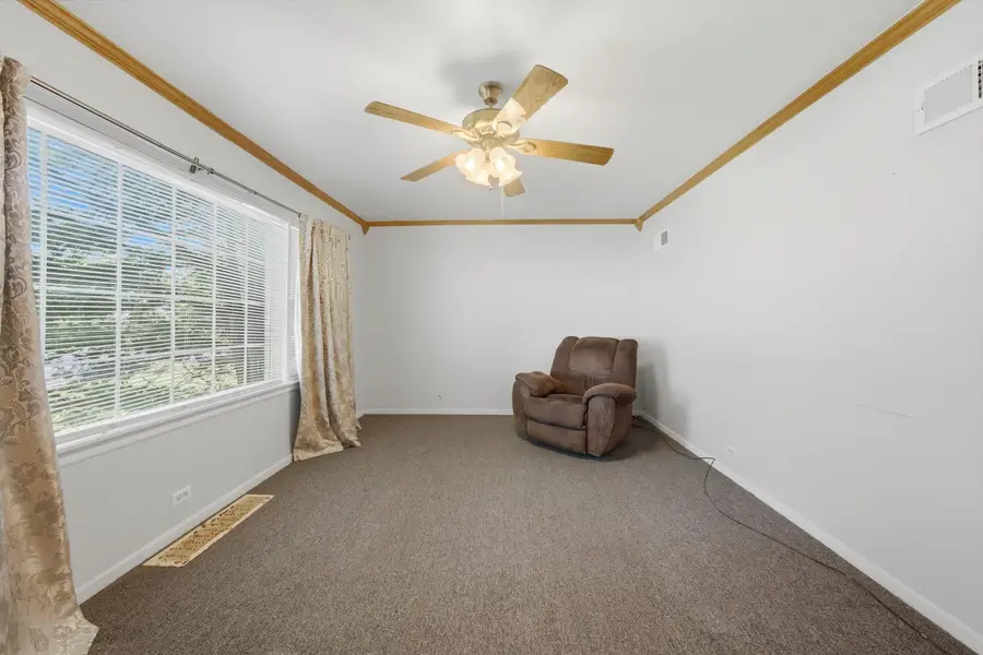 6811 W Crandall Avenue, Worth, IL 60482 - #2