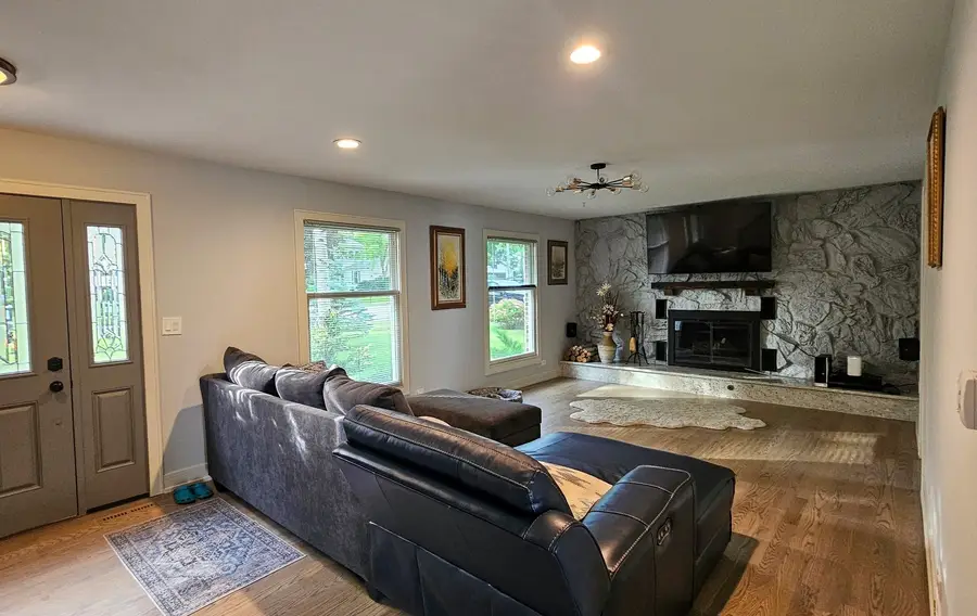 17515 W Winnebago Drive, Grayslake, IL 60030 - #3