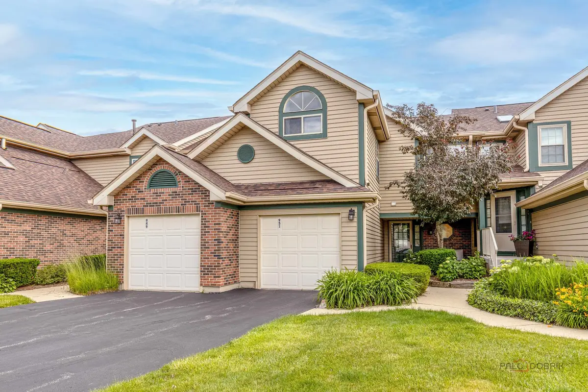 951 Ridgefield Lane, Wheeling, IL 60090 - #1