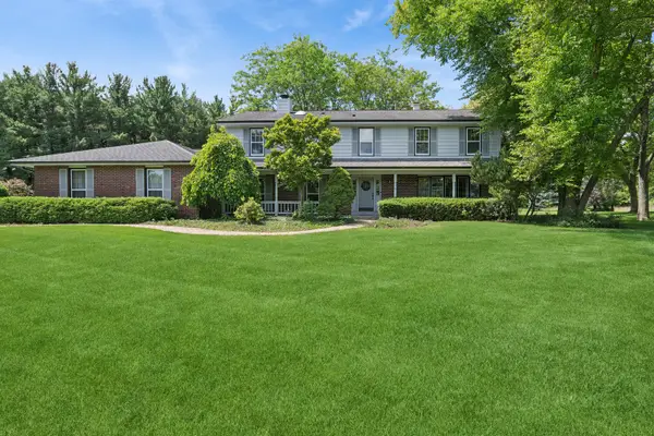 205 Whitaker Court, Woodstock, IL 60098