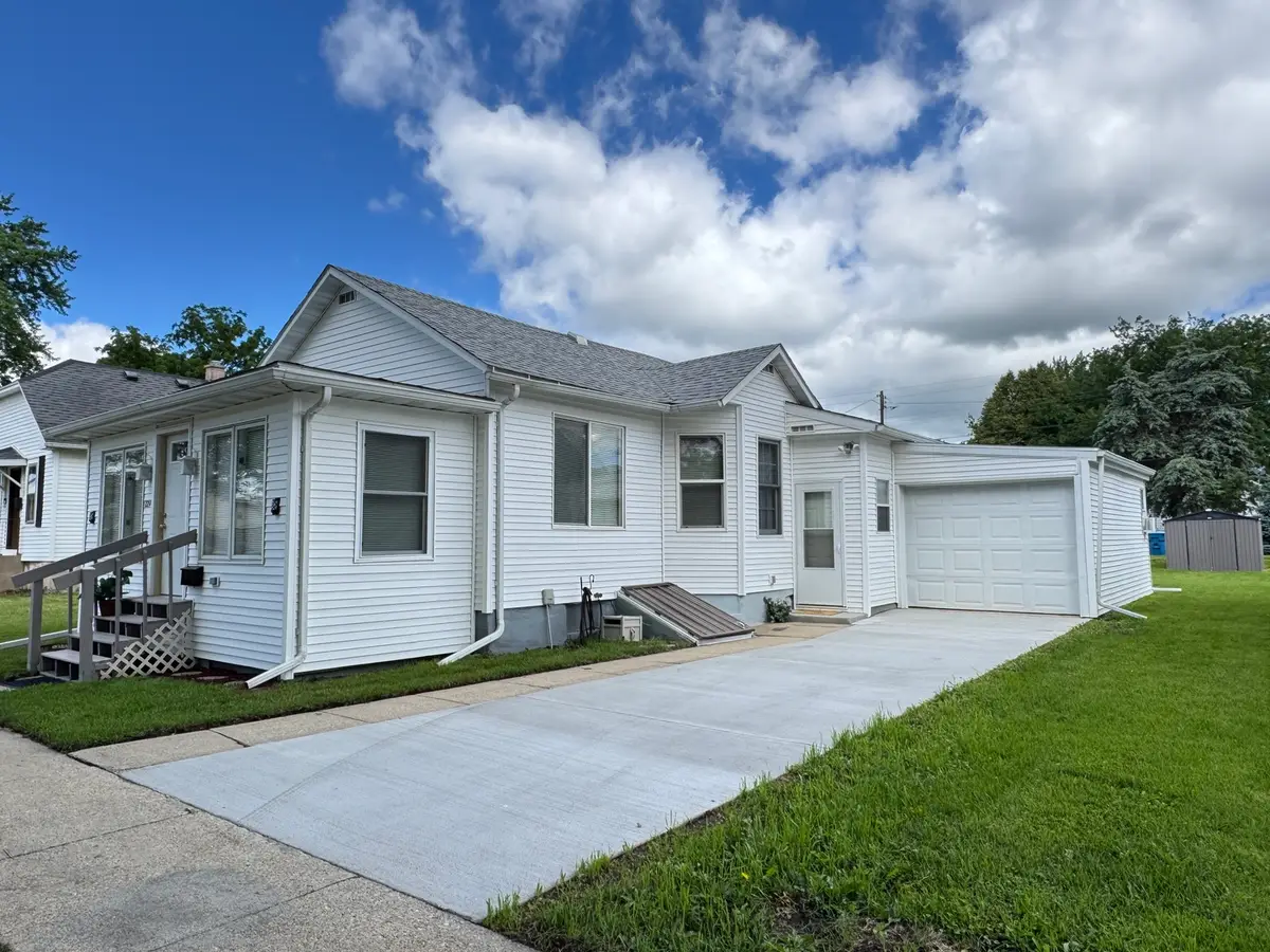 224 W 2nd Place, Spring Valley, IL 61362 - #1