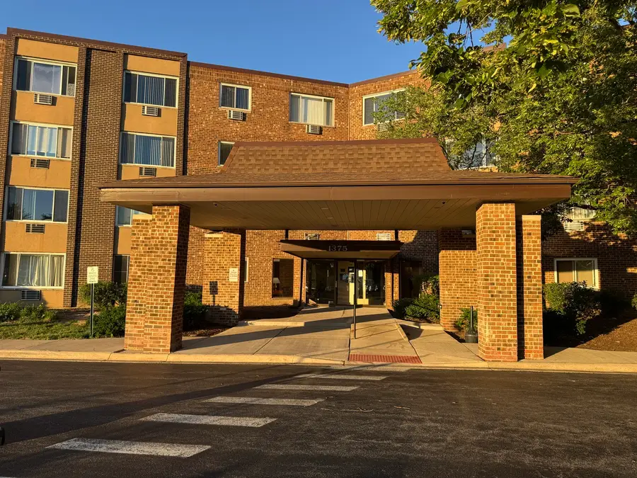 1375 Rebecca Drive #302, Hoffman Estates, IL 60169 - #2