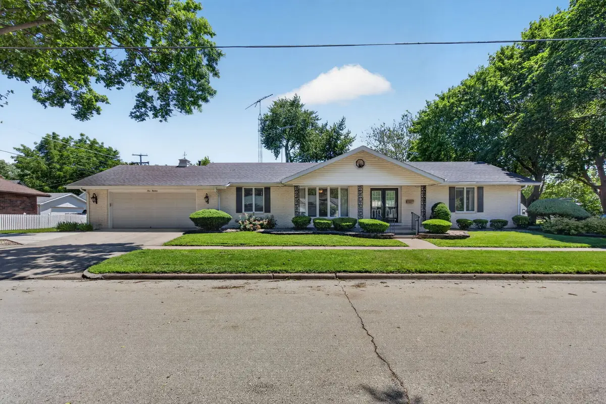 413 Price Street, Morris, IL 60450 - #1