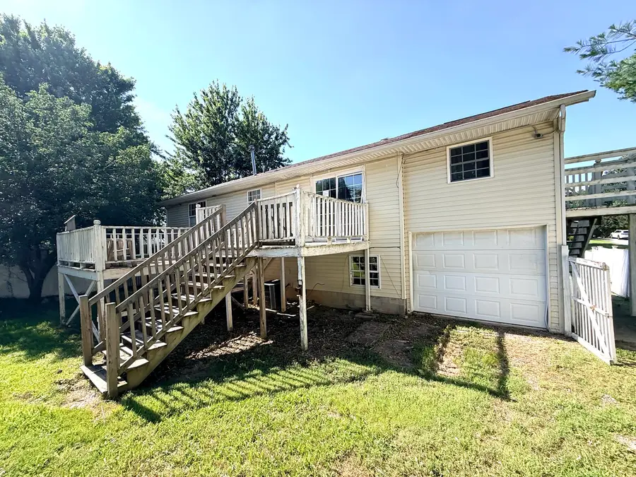 912 Glenn Avenue, Carterville, IL 62918 - #2