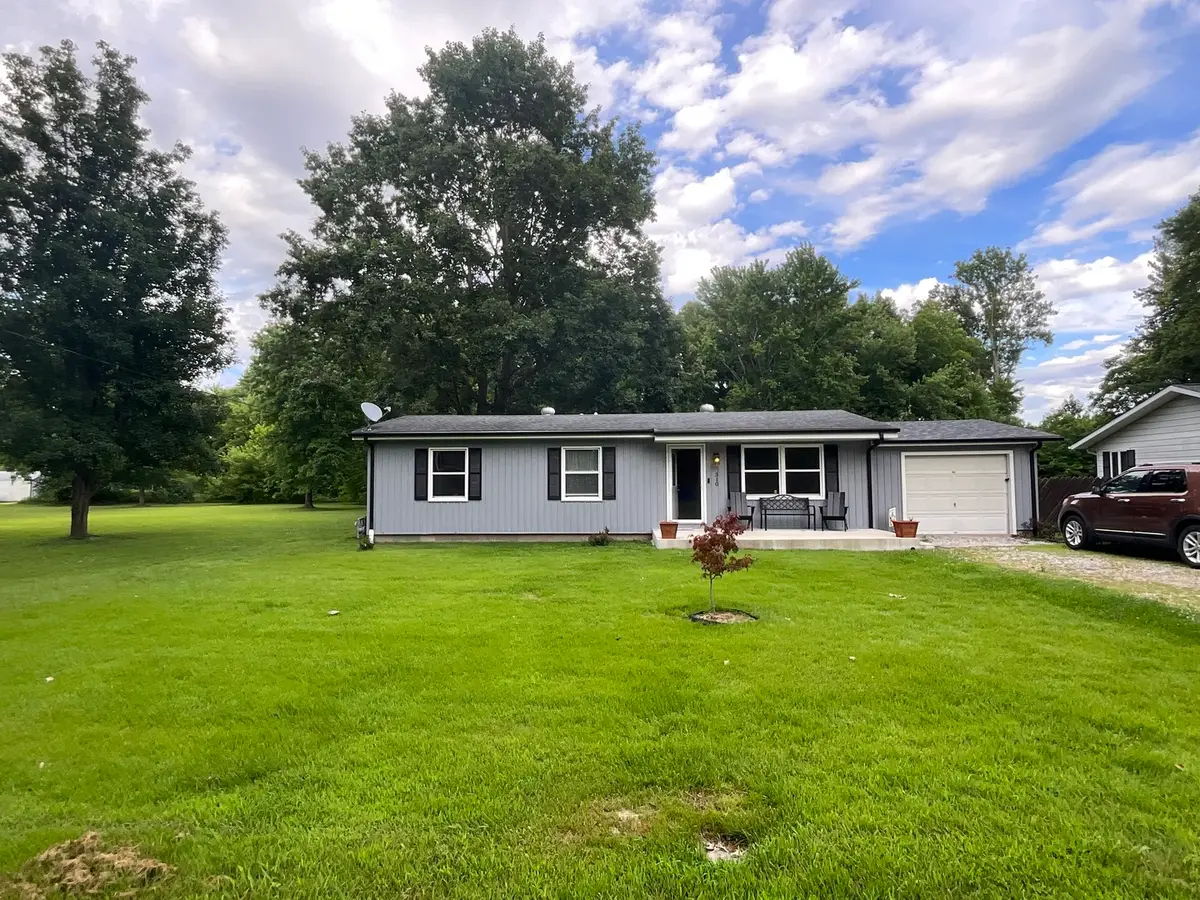 310 S Wood Street, Odin, IL 62870 - #1