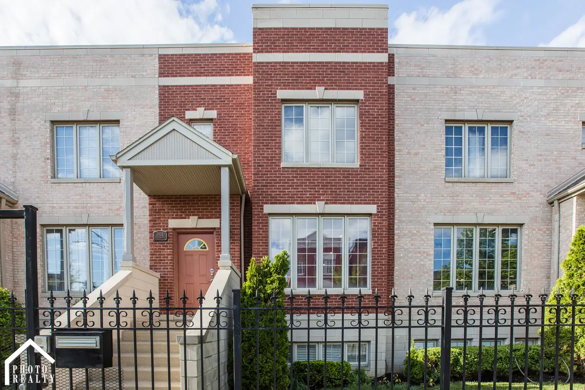 2952 W Warren Boulevard, Chicago, IL 60612 - #1