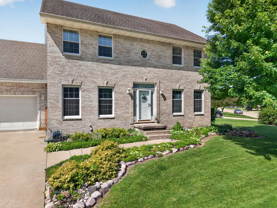 1101 Country Oak Drive, Ottawa, IL 61350 - #3