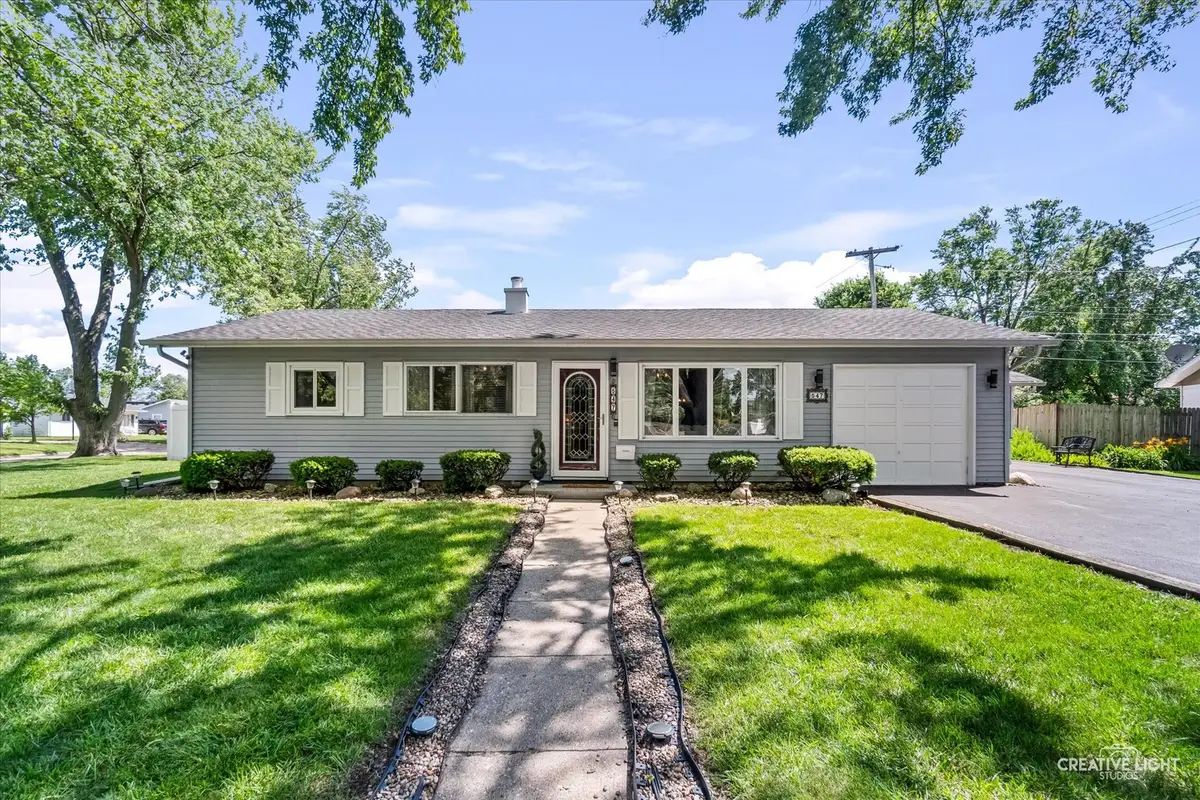 547 Hiawatha Drive, Ottawa, IL 61350 - #1