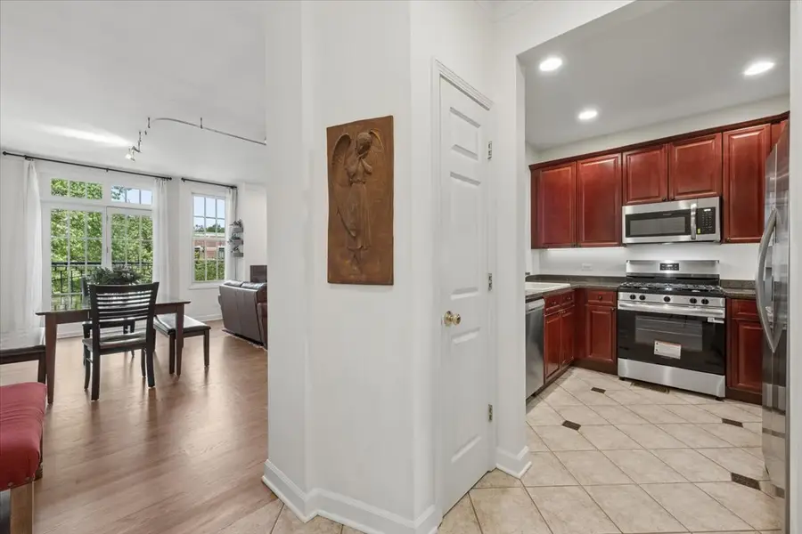 3845 N Ashland Avenue #4E, Chicago, IL 60613 - #3