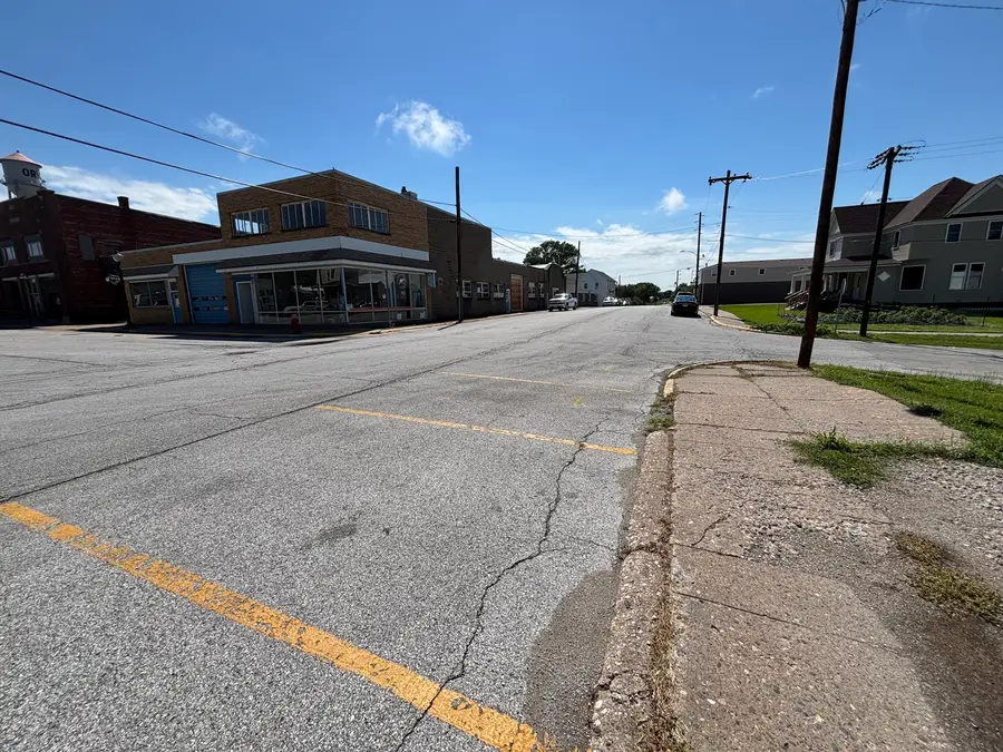 407 10th Avenue, Orion, IL 61273 - #3