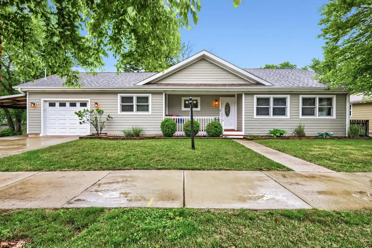 17 Willow Street, Algonquin, IL 60102 - #1