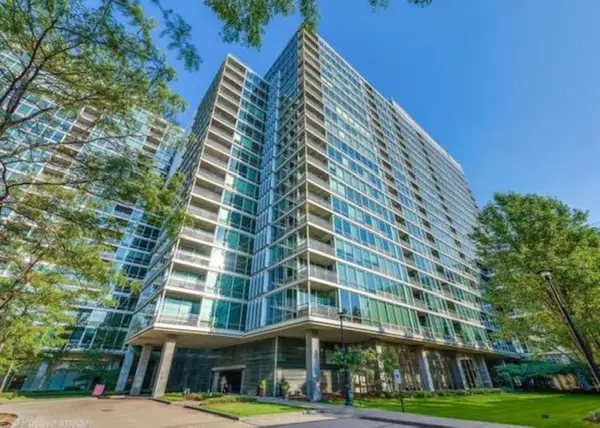 9655 Woods Drive #515, Skokie, IL 60077