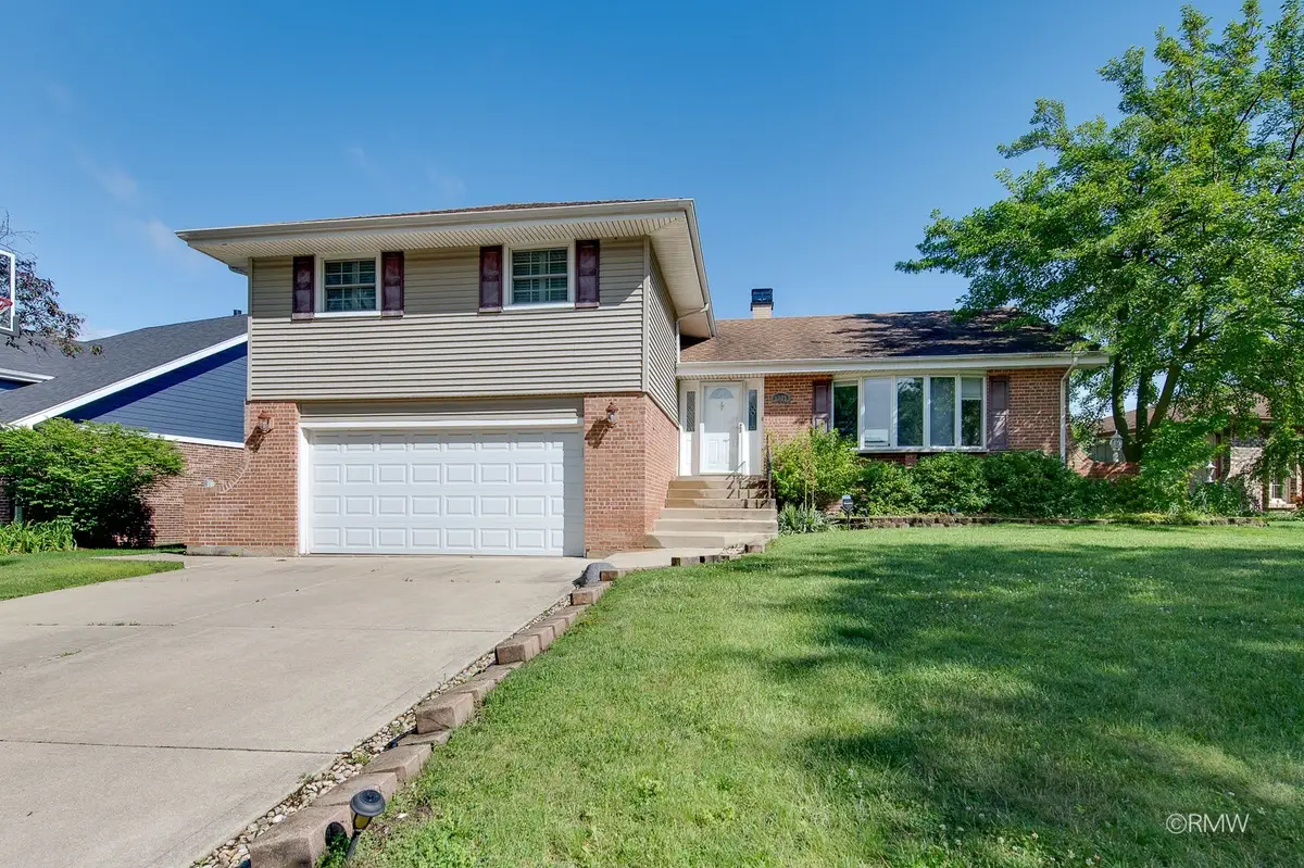 1233 N Hickory Trail, Addison, IL 60101 - #1