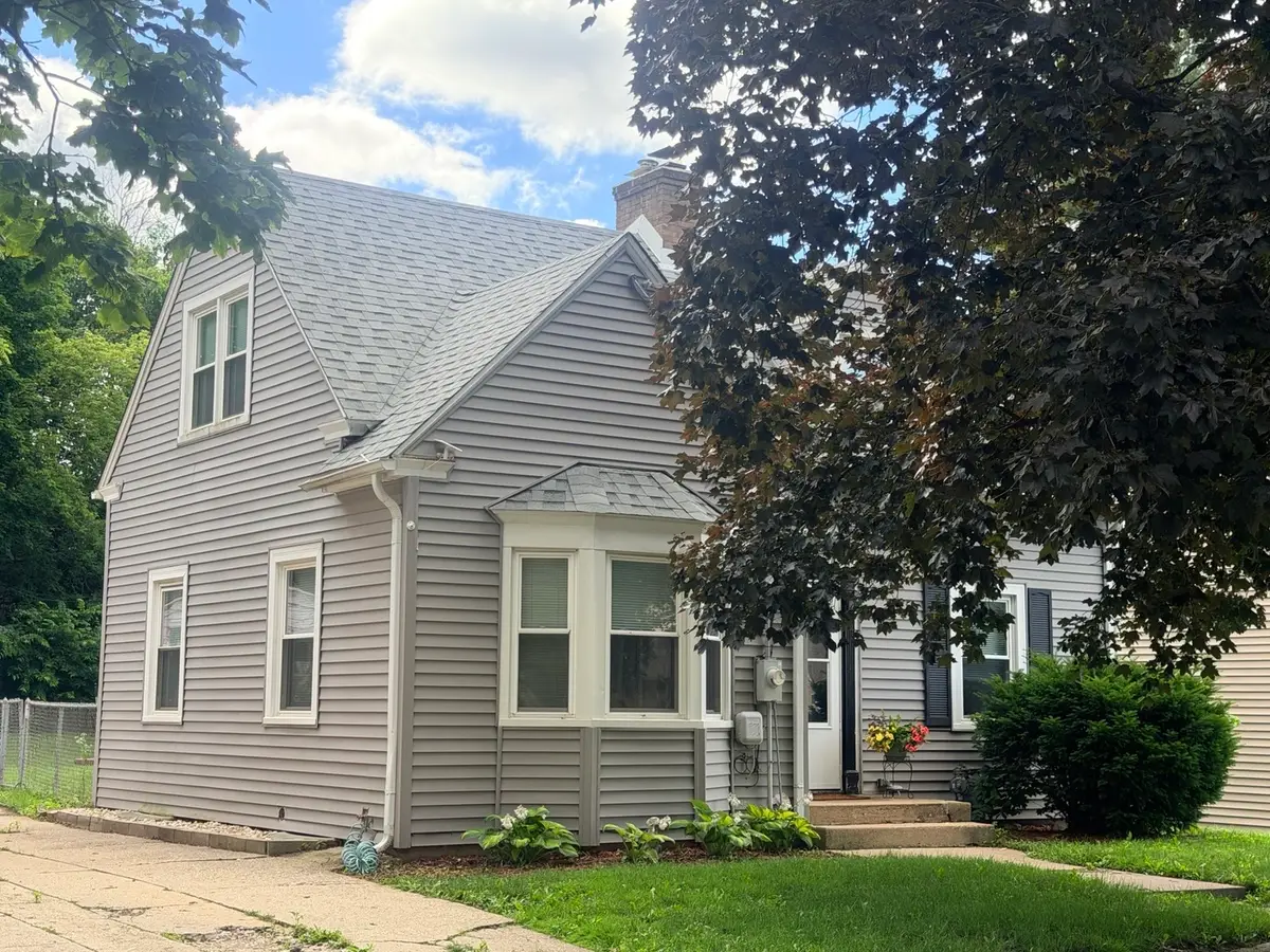 402 S Rockford Avenue, Rockford, IL 61104 - #1