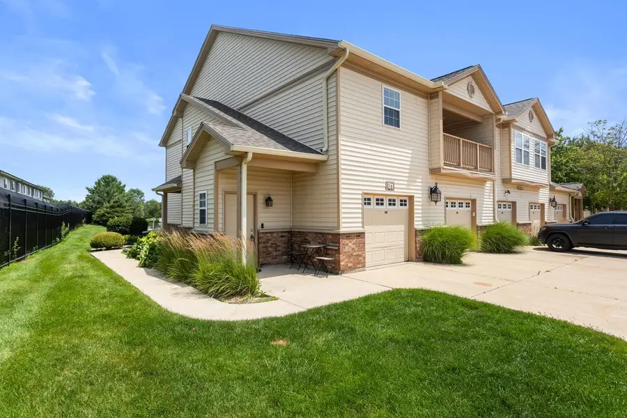 3752 Thornhill Circle #3752, Champaign, IL 61822 - #2