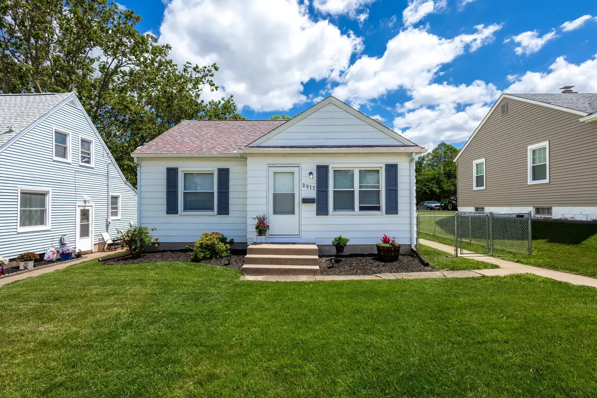 2517 Pacific Street, Davenport, IA 52804 - #1