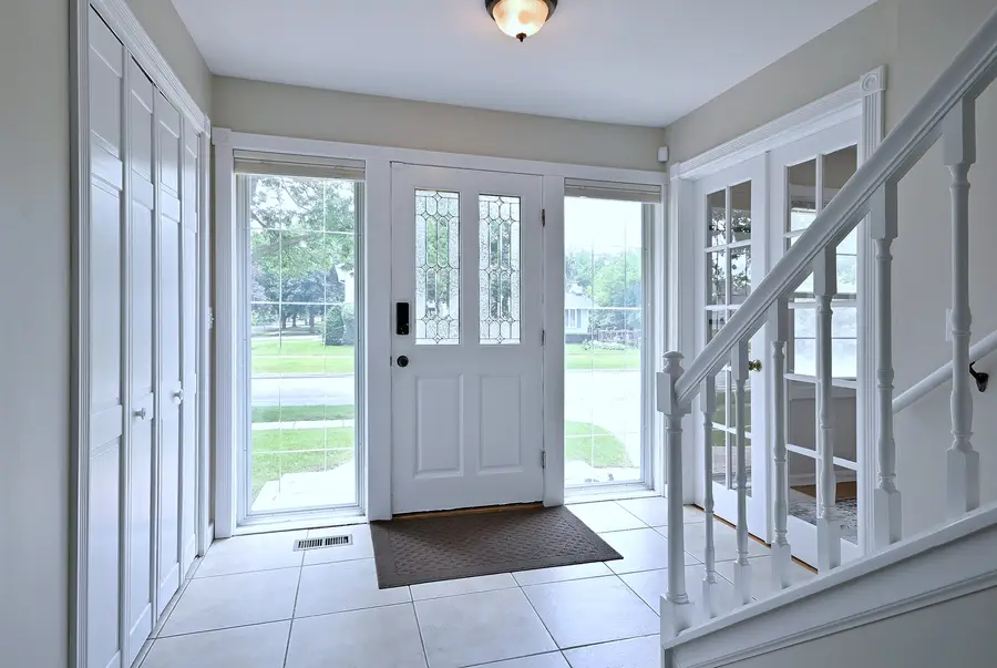 101 E Bryn Mawr Avenue, Itasca, IL 60143 - #3