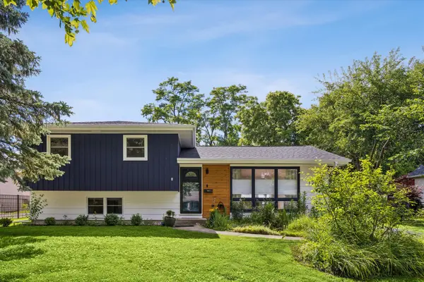 126 S Washington Street, Westmont, IL 60559