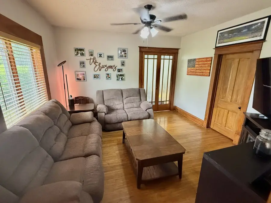 127 N Kenosha Avenue, Oglesby, IL 61348 - #3