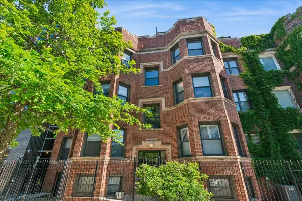 746 W Cornelia Avenue #1W, Chicago, IL 60657