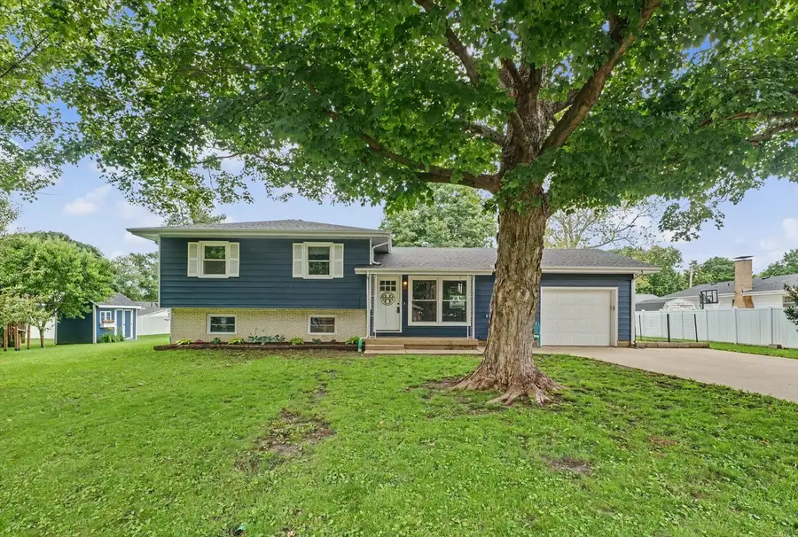 210 Brookview Drive, Farmer City, IL 61842 - #3