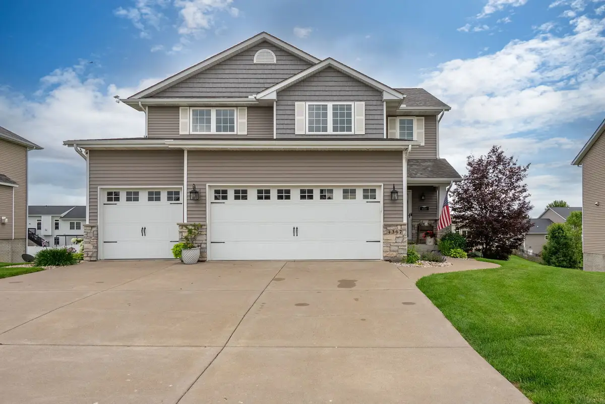 4367 55th Avenue, Bettendorf, IA 52722 - #1