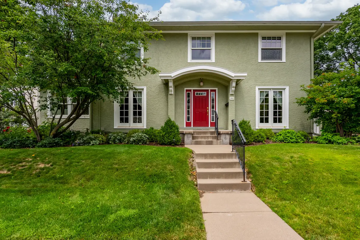 308 Forest Road, Davenport, IA 50803 - #1