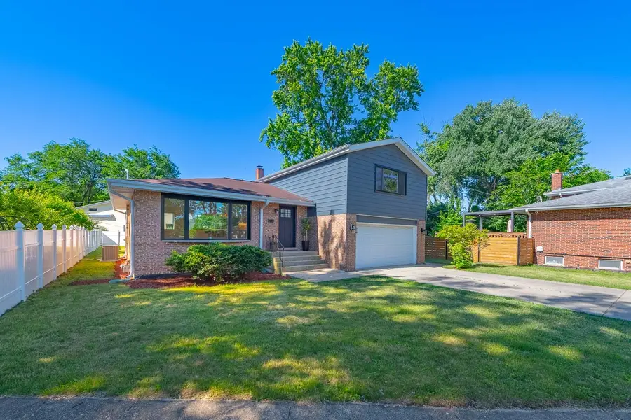 2405 Avondale Avenue, Park Ridge, IL 60068 - #2