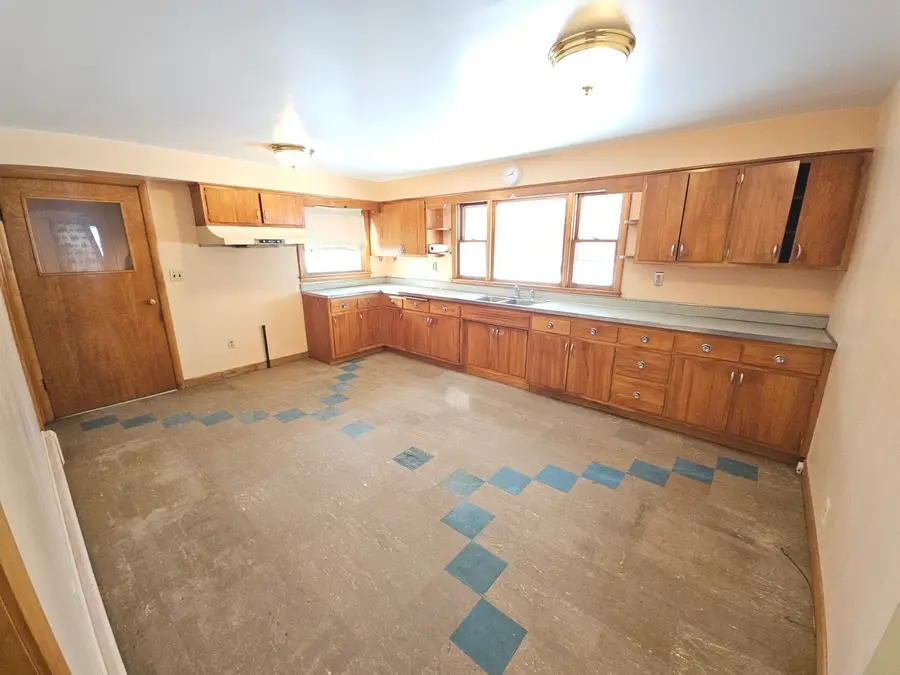 279 N State Street, Hampshire, IL 60140 - #2