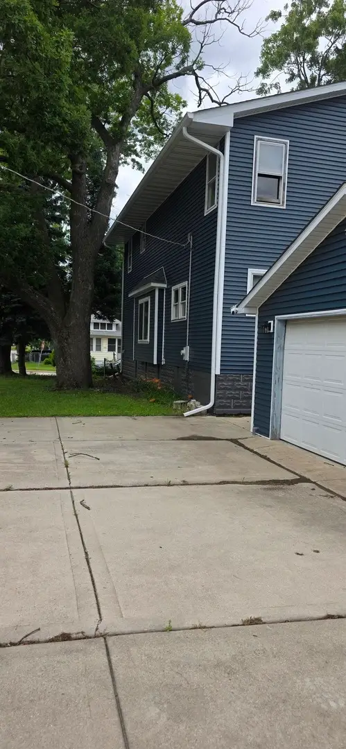 1324 Ridgewood Avenue, Joliet, IL 60432 - #3