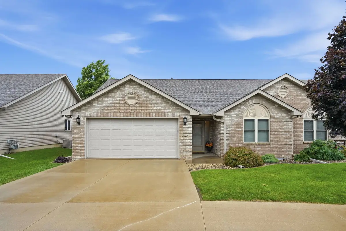 1013 10th Street, De Witt, IA 52742 - #1