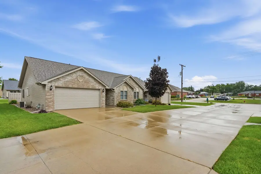 1013 10th Street, De Witt, IA 52742 - #3