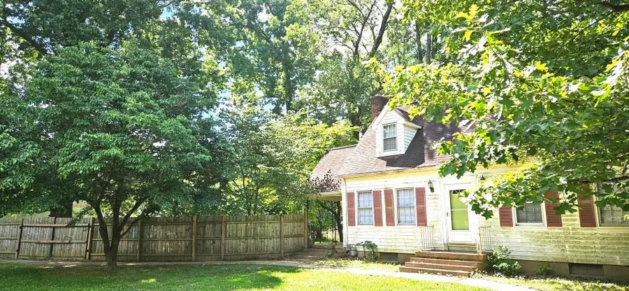 2883 S Illinois Avenue, Carbondale, IL 62903 - #2
