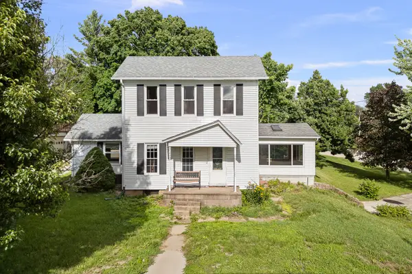 802 N High Street, Port Byron, IL 61275