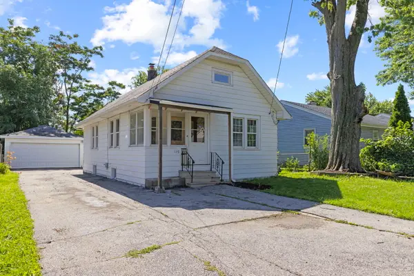 123 N Calhoun Street, Aurora, IL 60505