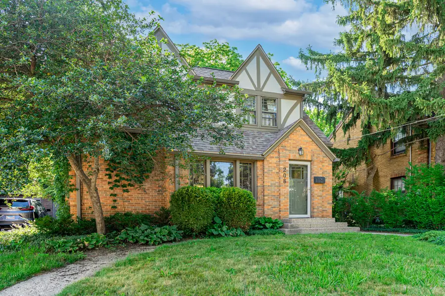 208 Robert Avenue, Rockford, IL 61107 - #3