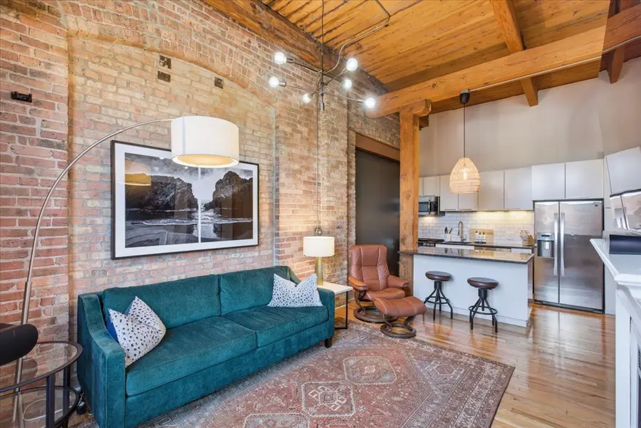 2510 N Wayne Avenue #304, Chicago, IL 60614 - #3