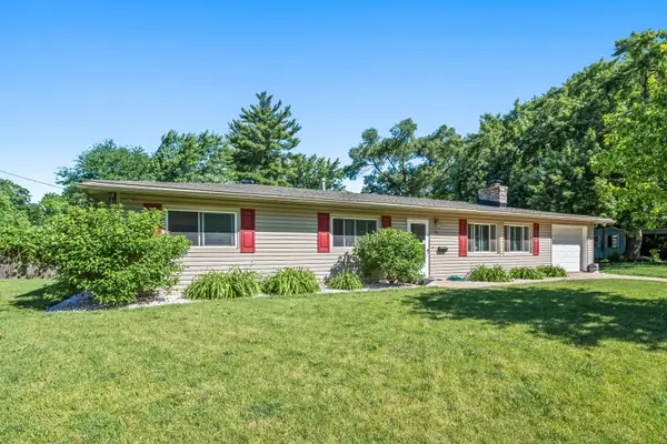 11 Scarsdale Road, Montgomery, IL 60538