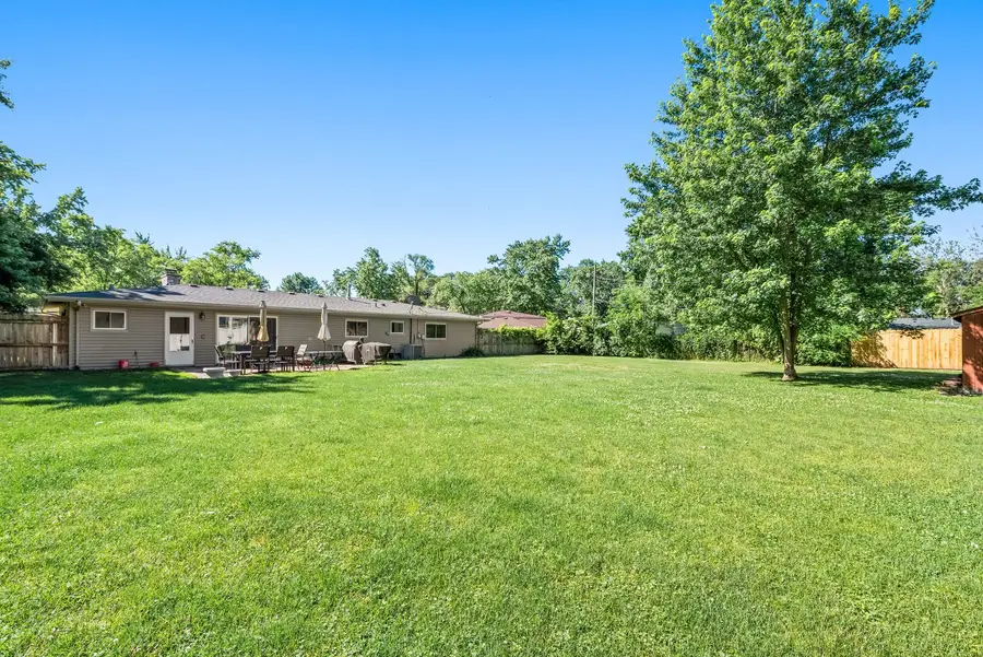 11 Scarsdale Road, Montgomery, IL 60538 - #3