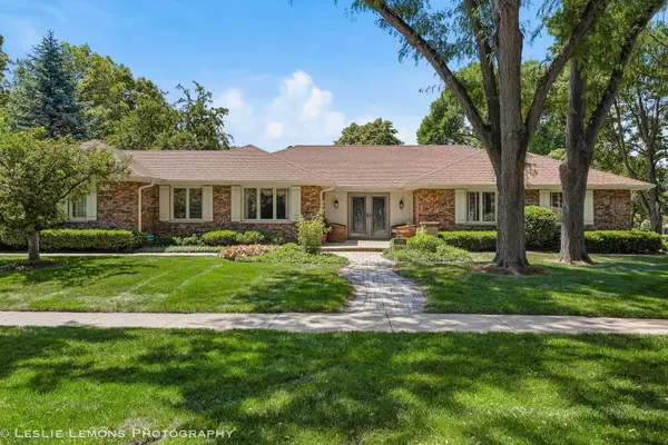 1160 Cheshire Avenue, Naperville, IL 60540