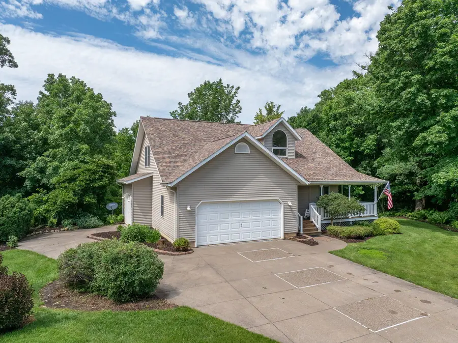 19 Quinn Court, Davenport, IA 52802 - #2
