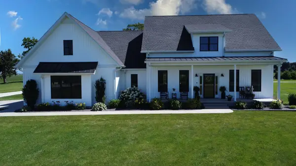 1770 E 1700 North Road, Watseka, IL 60970