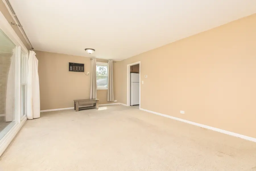 839 E Thacker Street, Des Plaines, IL 60016 - #3