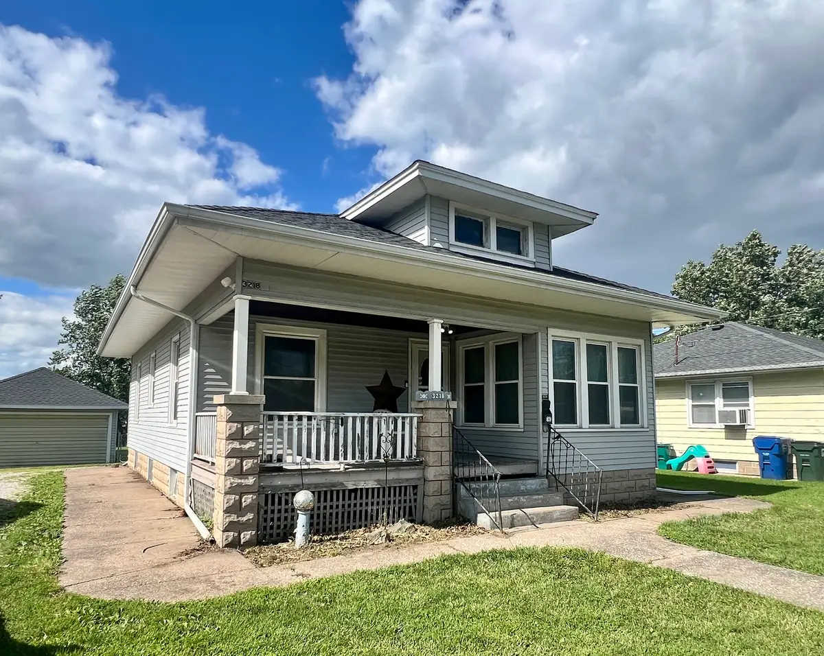 3218 Locust Street W, Davenport, IA 52084 - #1