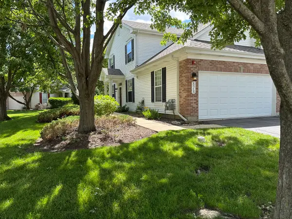 878 Stuarts Drive #878, St. Charles, IL 60174