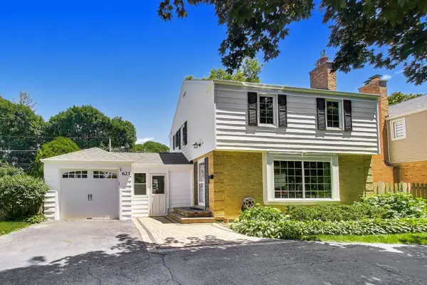 623 S Arlington Heights Road, Arlington Heights, IL 60005