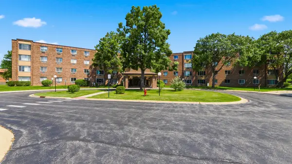 1880 Bonnie Lane #203, Hoffman Estates, IL 60169